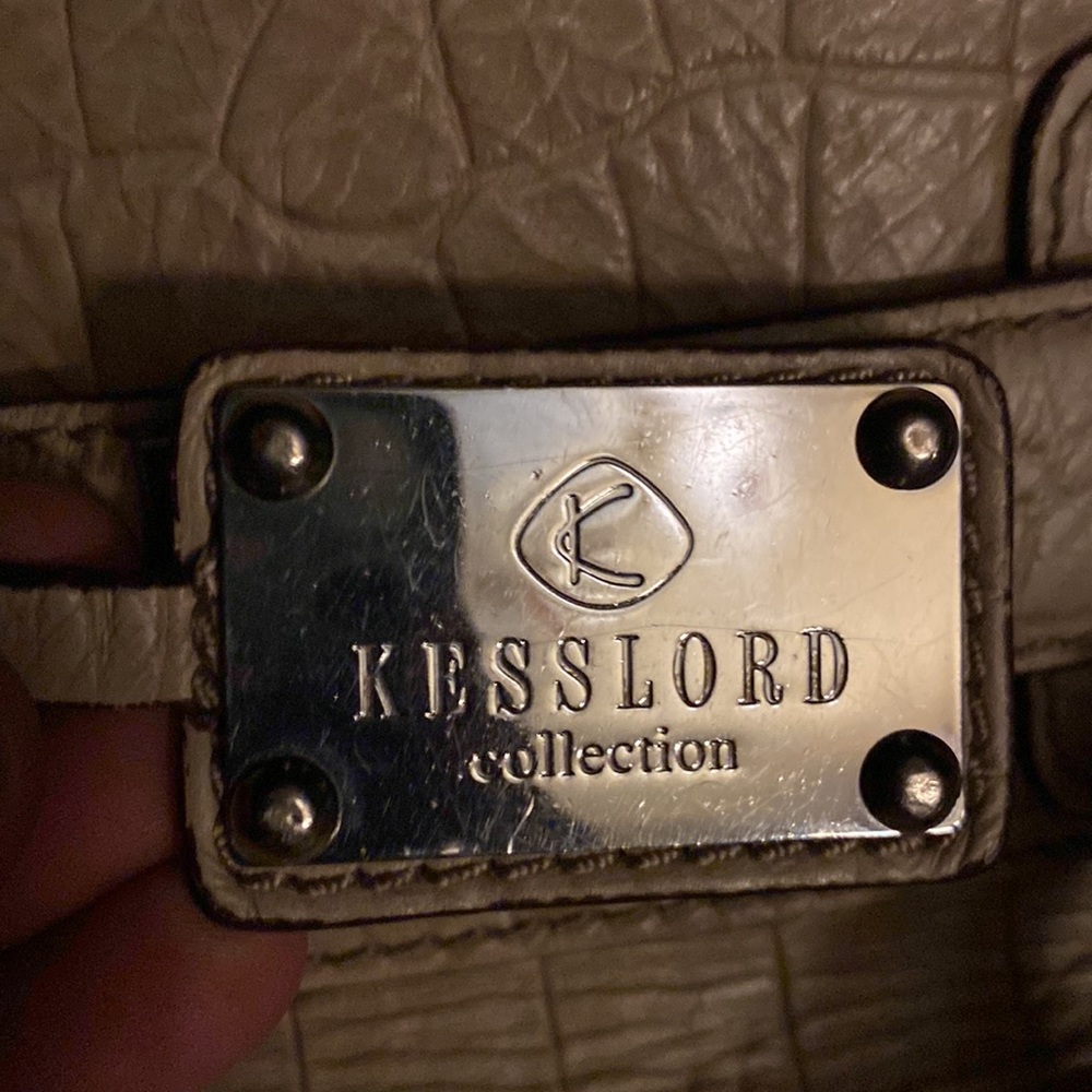Purse - Picture 2 of 3